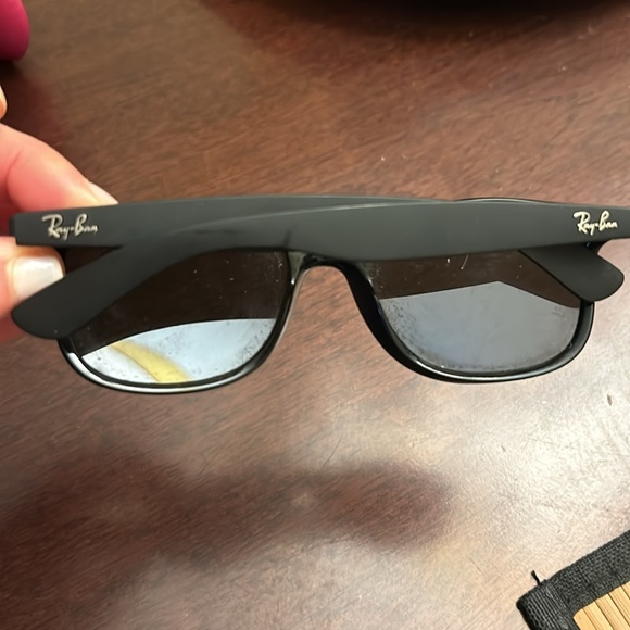Ray Ban sunglasses - Picture 2 of 5